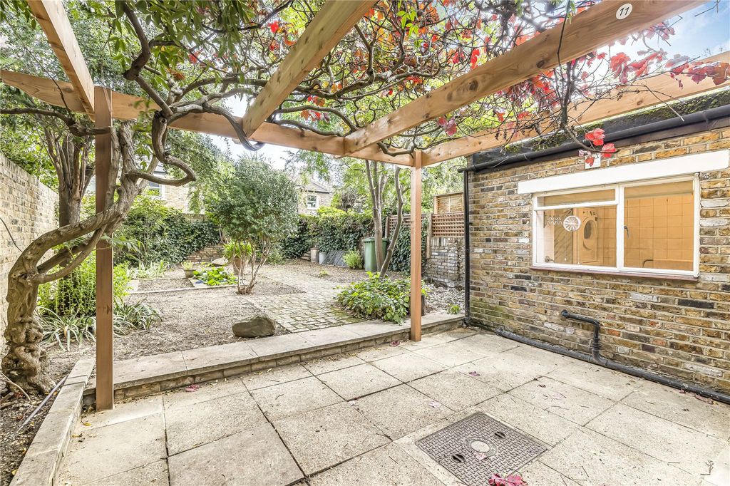 Property photo 3 of 22 Picture No. 26