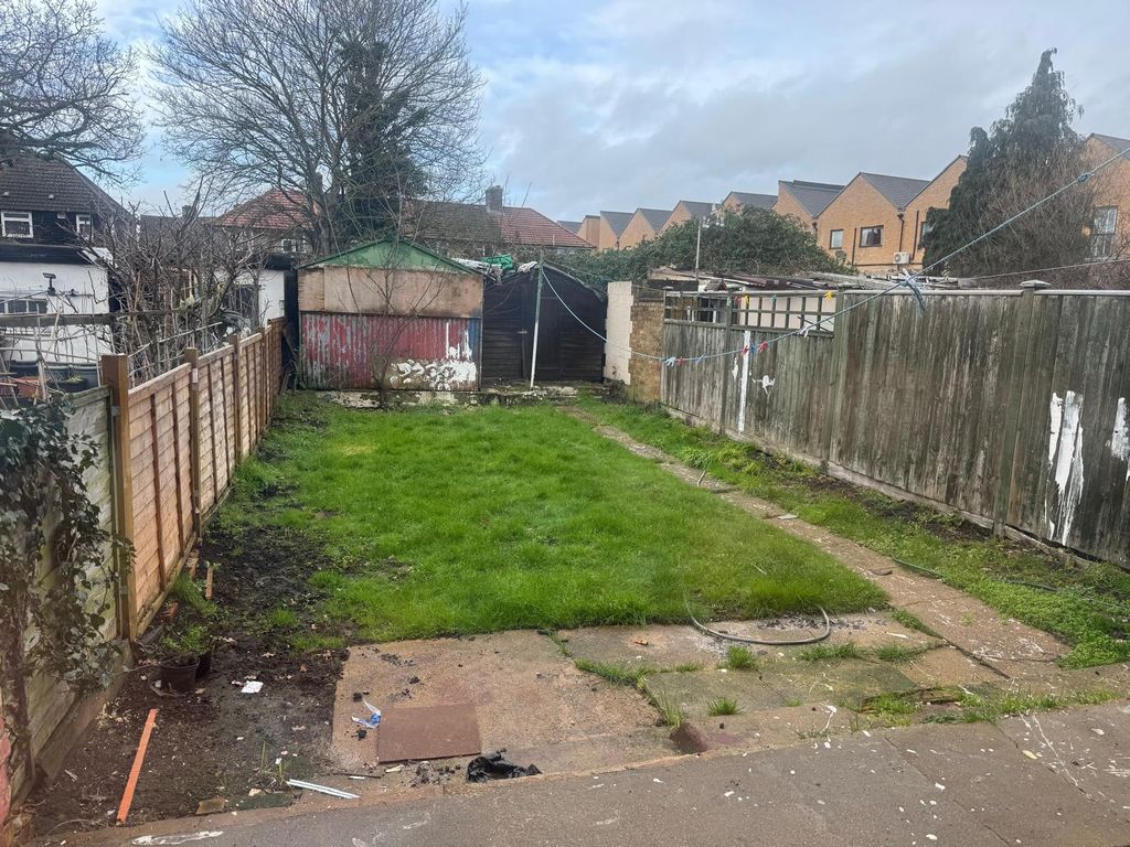 Property photo 2 of 8 Gallery