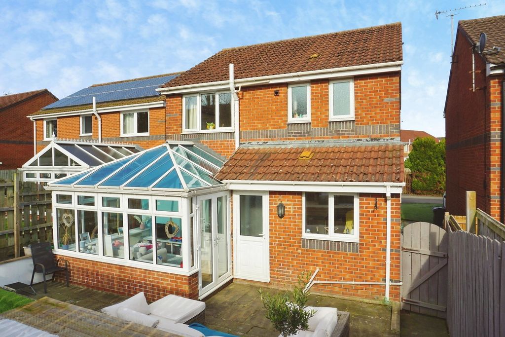 Property photo 2 of 24