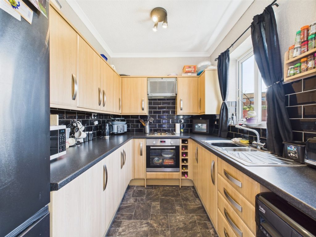 Property photo 3 of 14