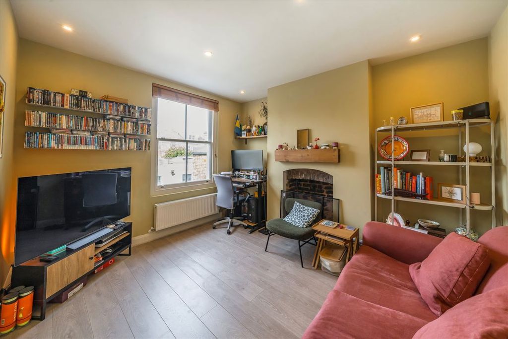 Property photo 2 of 5