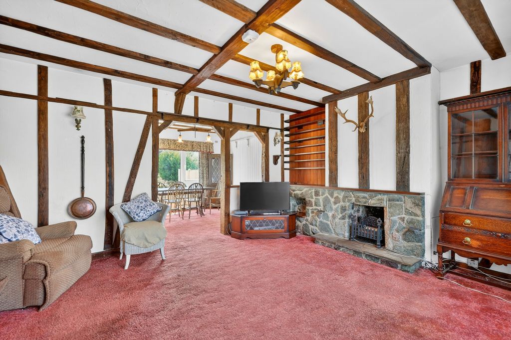 Property photo 2 of 19