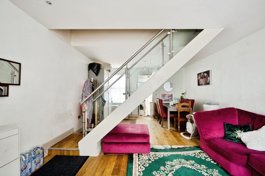 Property photo 2 of 14 Pbox-Img.Jpg