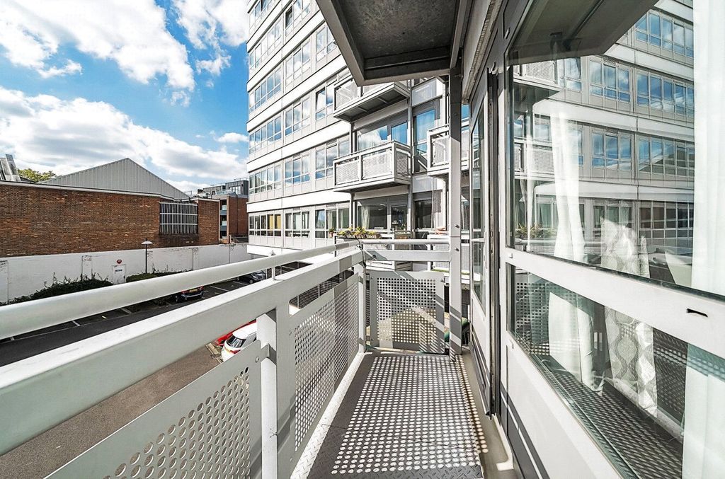 Property photo 3 of 9 Picture No. 10