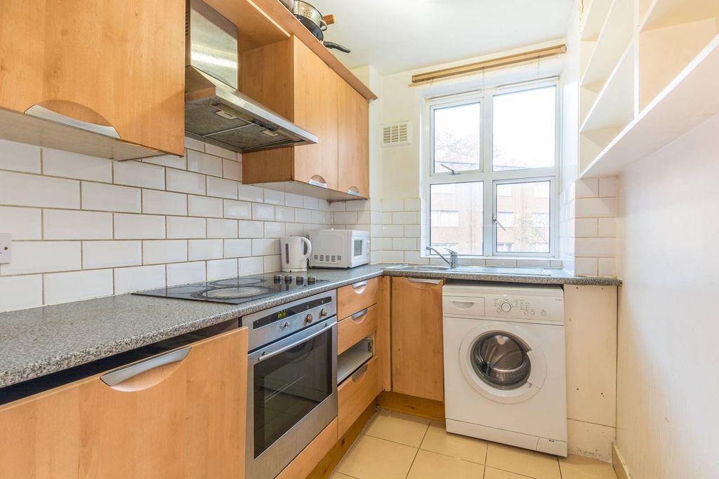 Property photo 2 of 11
