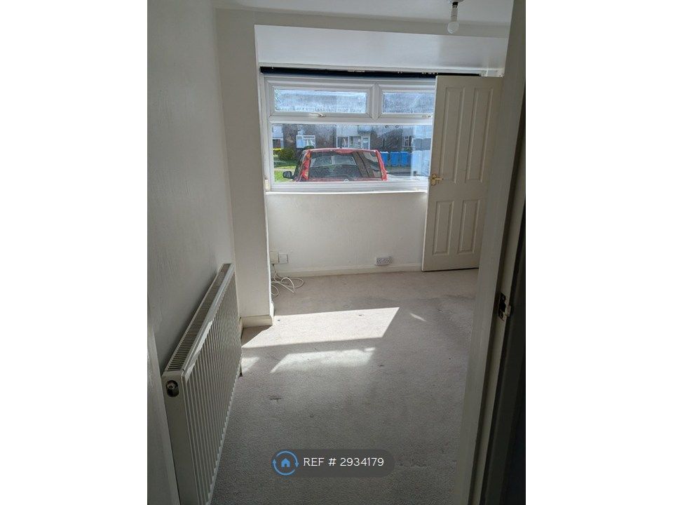 Property photo 3 of 4 Bedroom