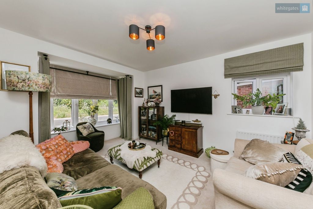 Property photo 2 of 24 Pbox-Img.Jpg