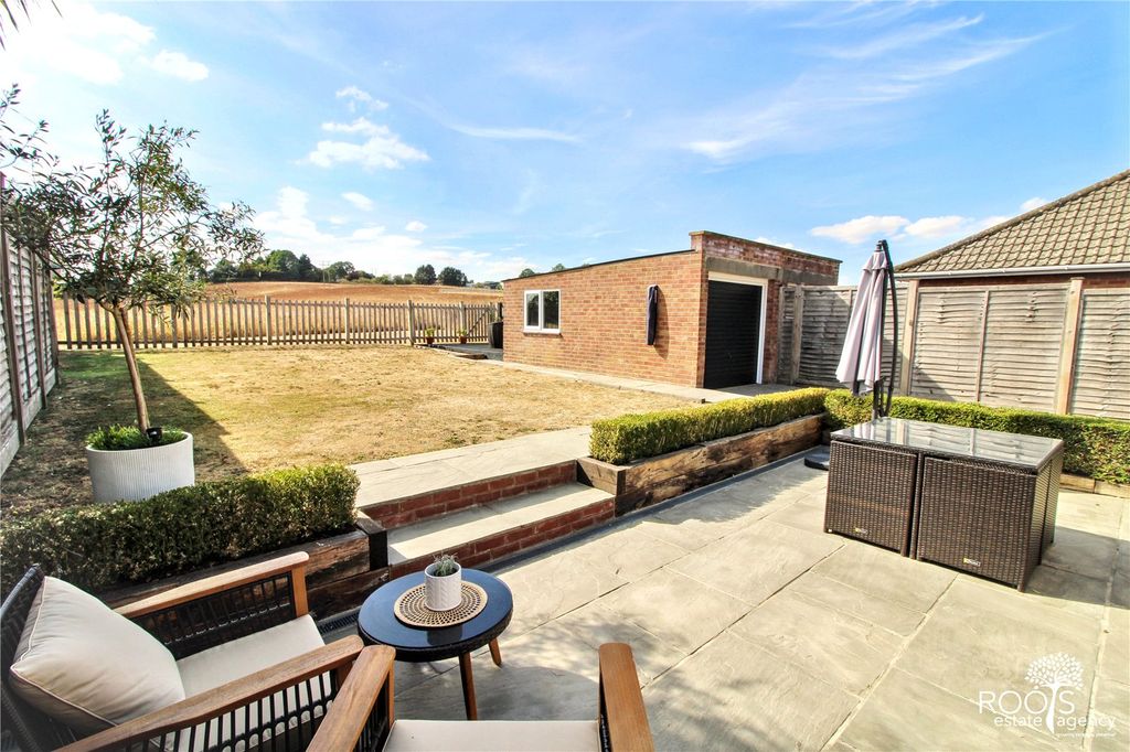 Property photo 2 of 13 Sunny Garden