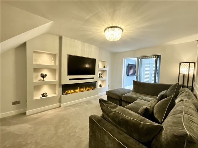 Property photo 2 of 21 Lounge