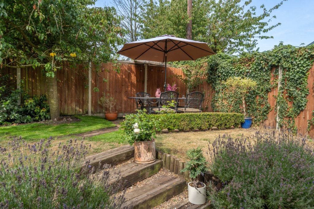 Property photo 2 of 21