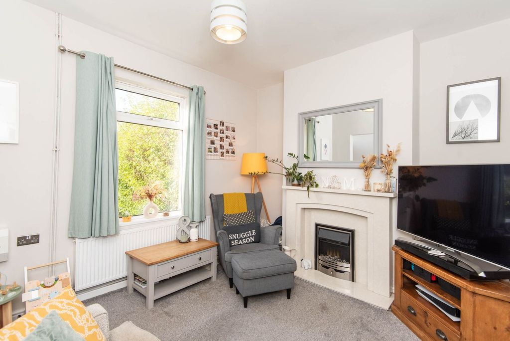 Property photo 3 of 19