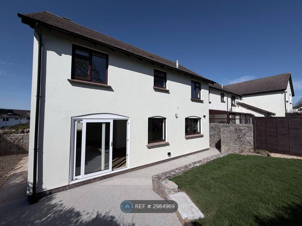 Property photo 3 of 26
