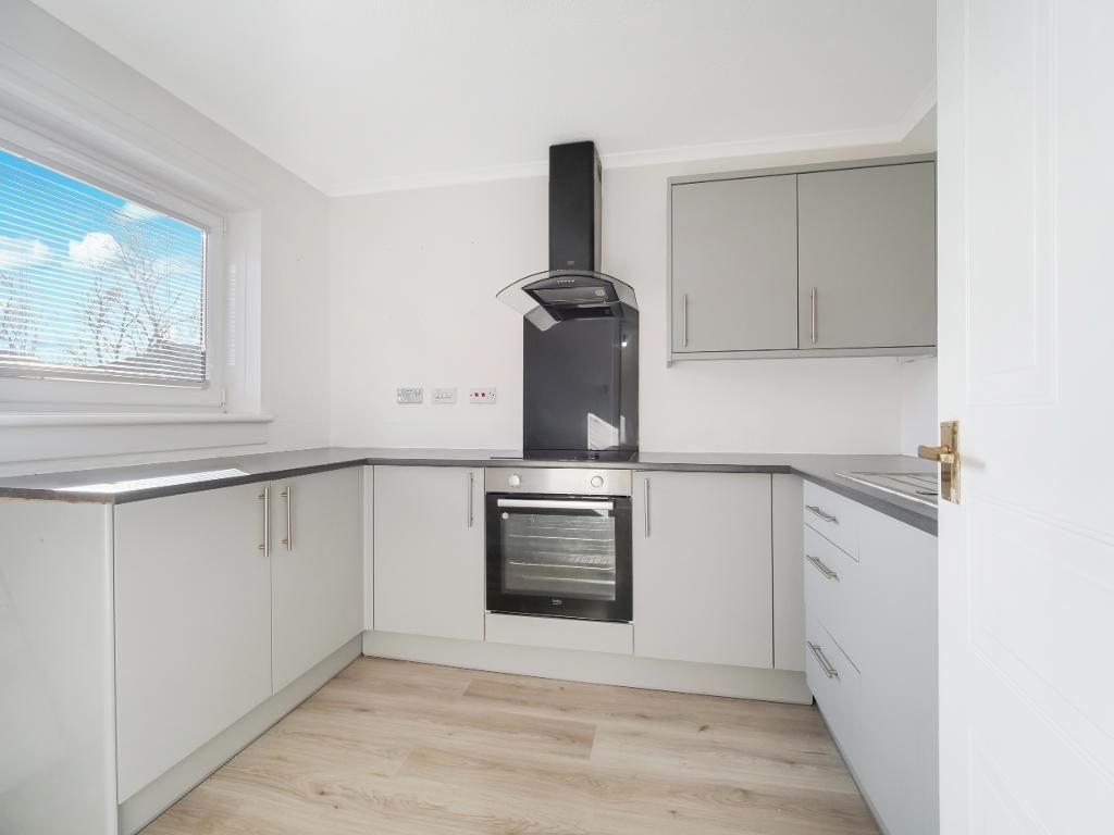 Property photo 3 of 20 Kitchen