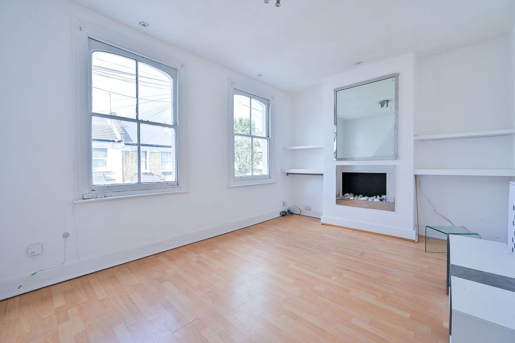 Property photo 1 of 5