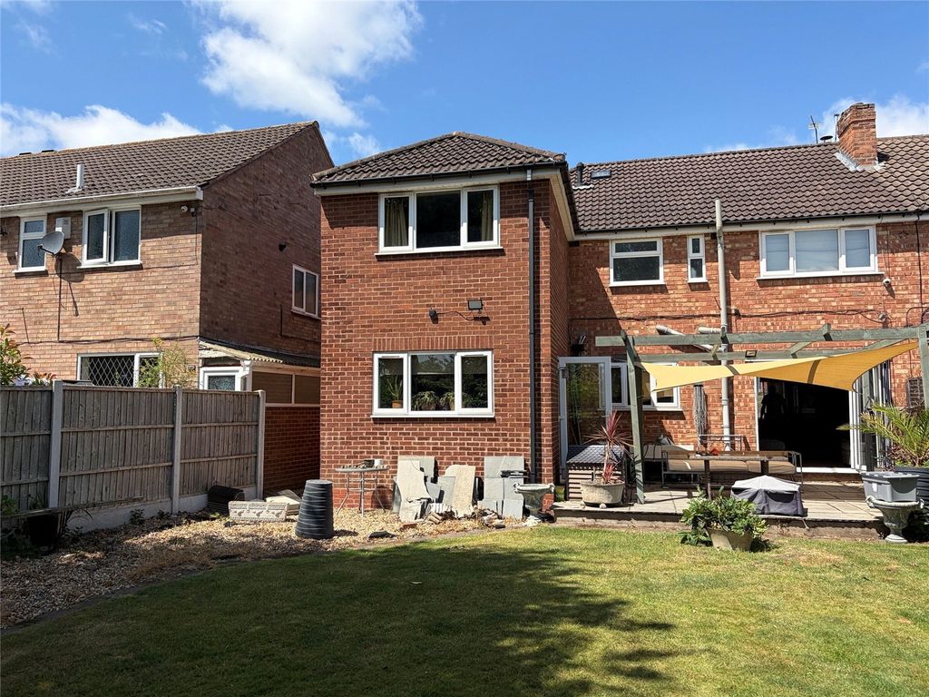 Property photo 2 of 17 Picture No. 16