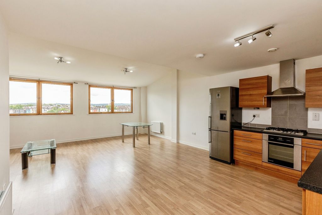 Property photo 2 of 13 Pbox-Img.Jpg