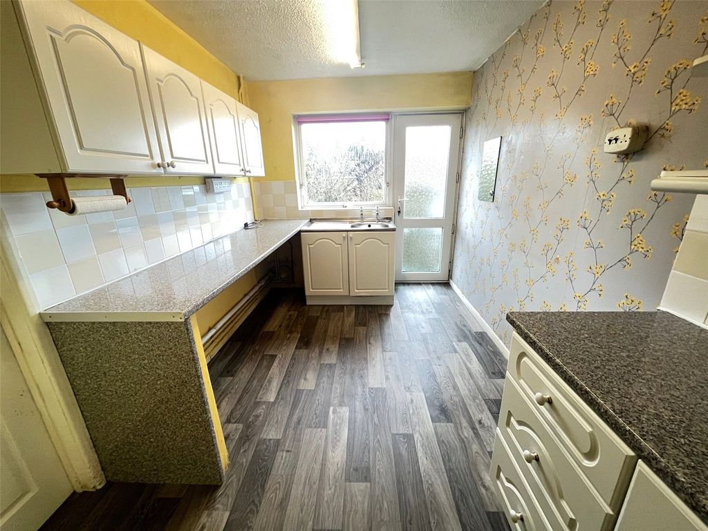 Property photo 3 of 15 Picture No. 12