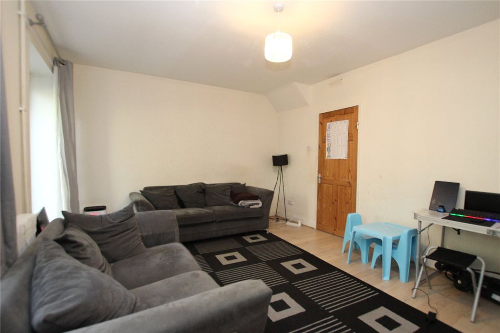 Property photo 3 of 10 Picture 3