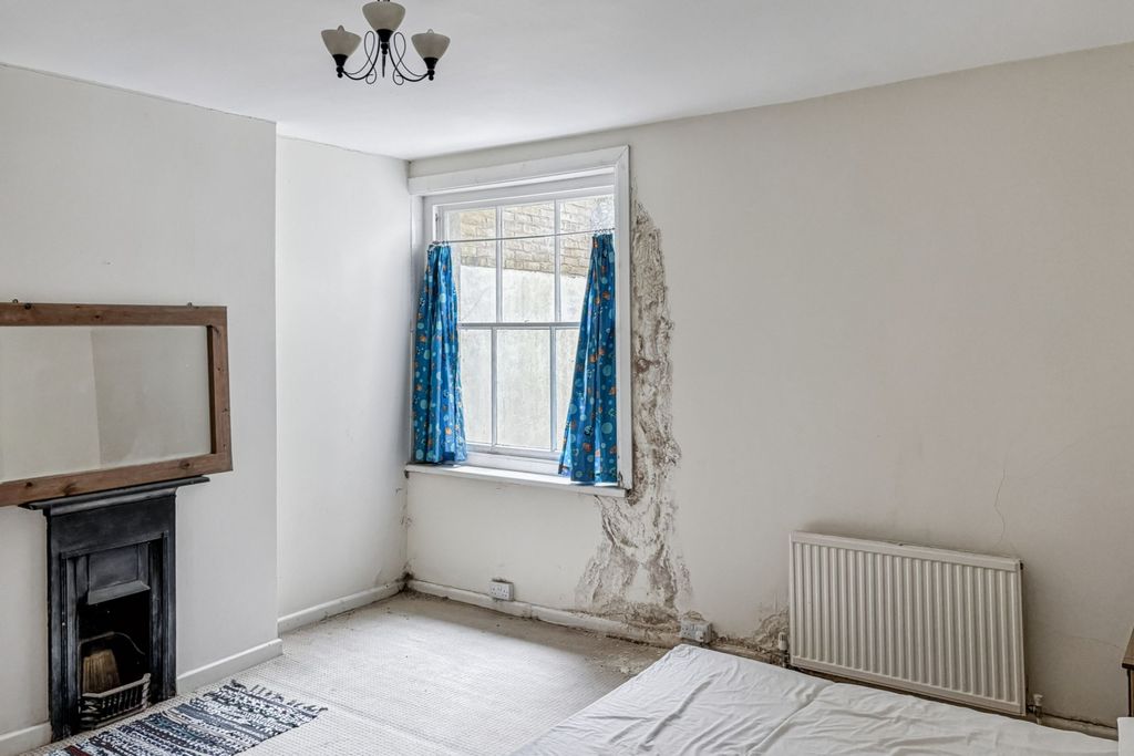 Property photo 1 of 9 43A Cambridge Road, Southend-On-Sea, Essex, Ss1 1Et