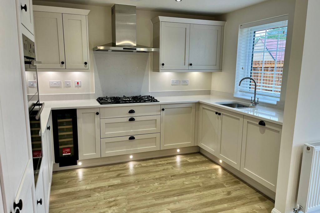 Property photo 2 of 10 Skylark Kitchen River View Plot 44