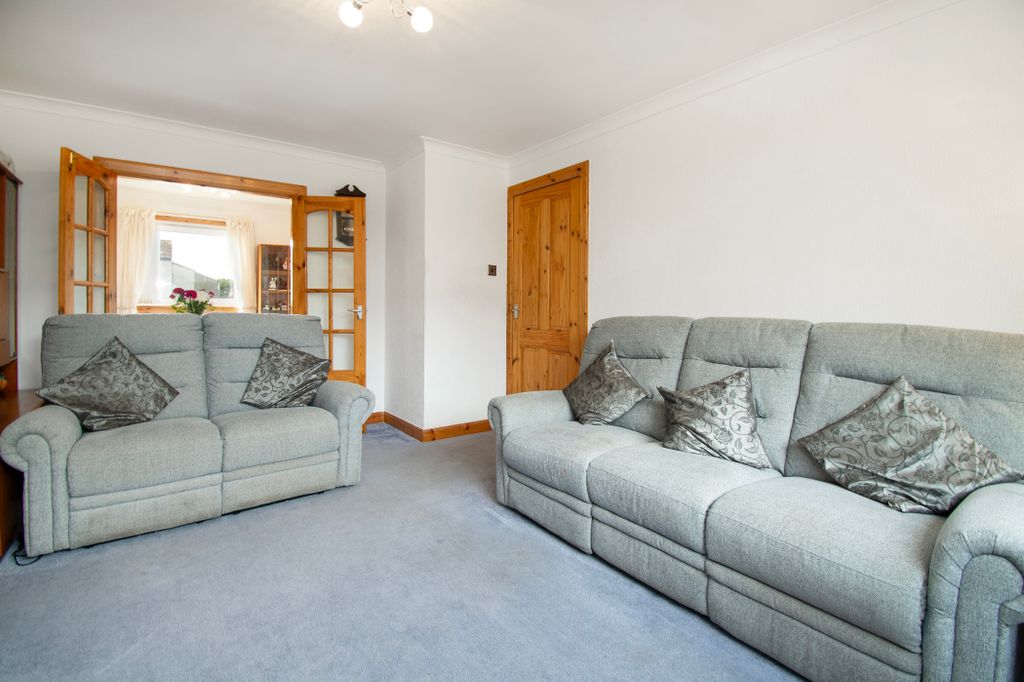 Property photo 3 of 26