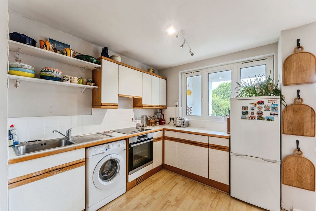 Property photo 2 of 17 Pbox-Img.Jpg