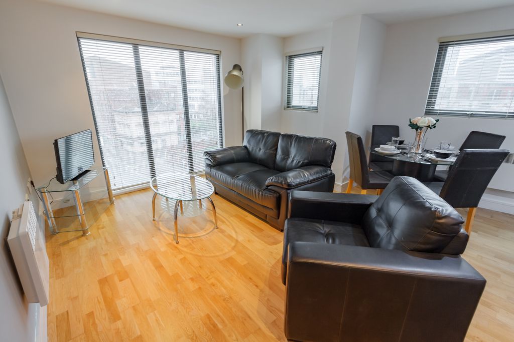 Property photo 2 of 11