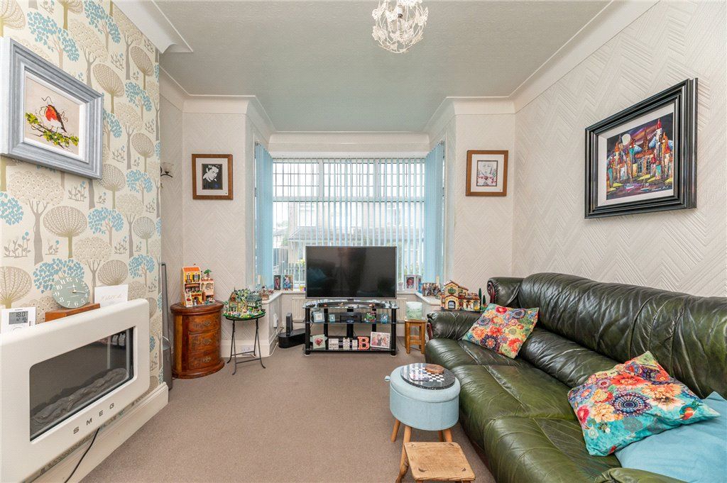 Property photo 2 of 26 Nab Wood Rise