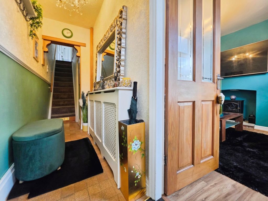 Property photo 3 of 17 Pbox-Img.Jpg