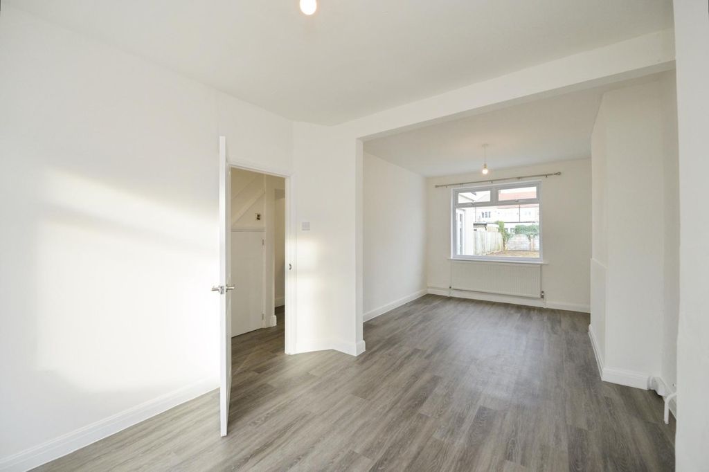 Property photo 3 of 15 Photo-2025-12-12-10-38-01 (1).Jpg