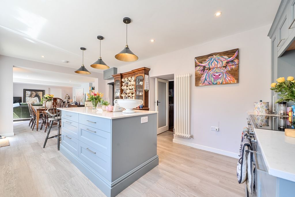 Property photo 3 of 28 1451747-11-69Ea33A0A47d7
