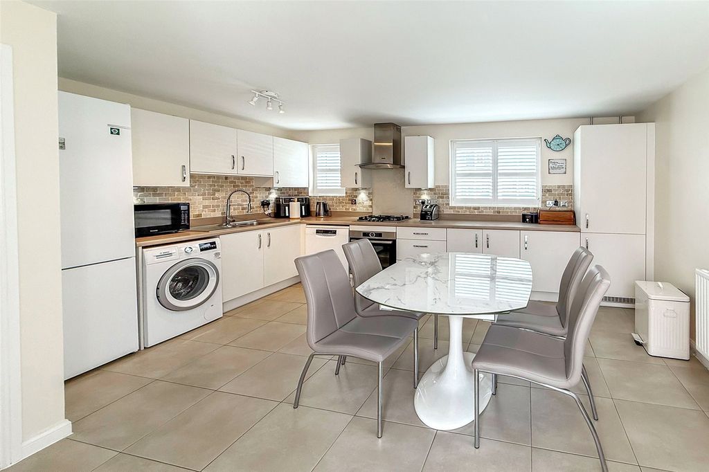 Property photo 3 of 25 Picture No. 05