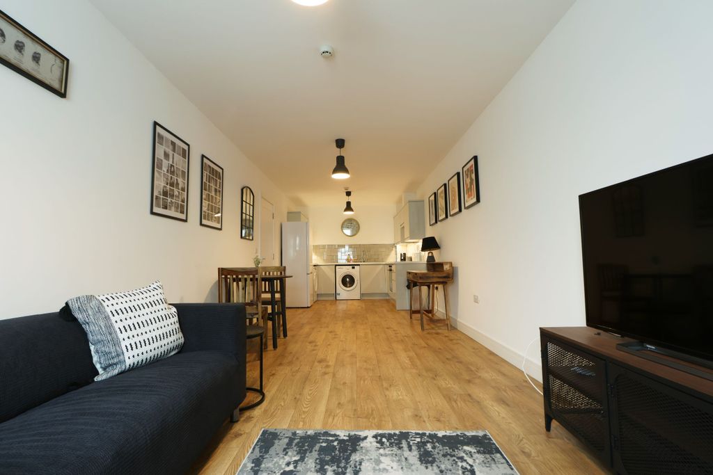 Property photo 1 of 23