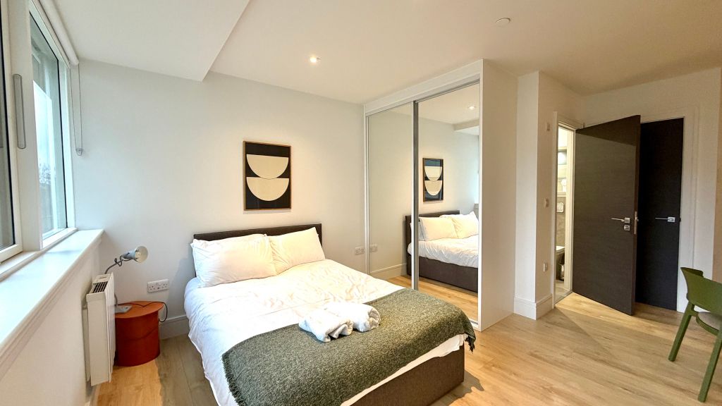 Property photo 3 of 18 Bedroom