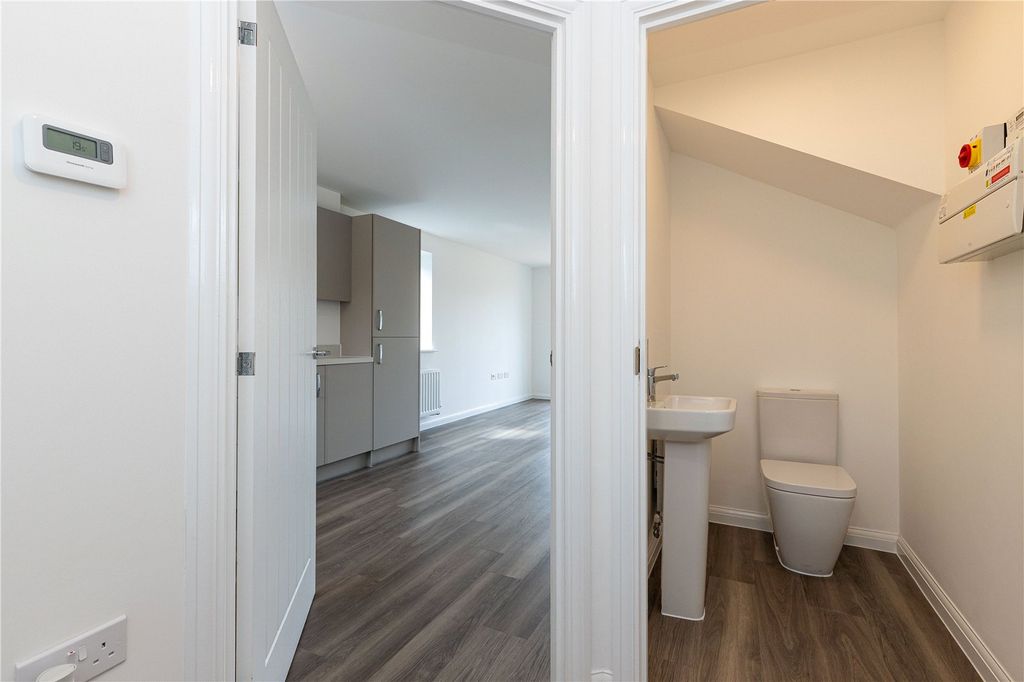 Property photo 3 of 11 Entrance Hall + Wc