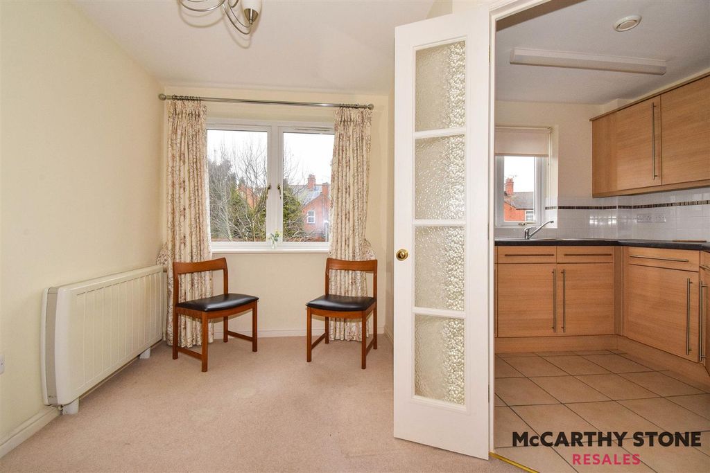 Property photo 3 of 12 18.Jpg