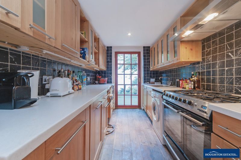 Property photo 2 of 8 Photo 8