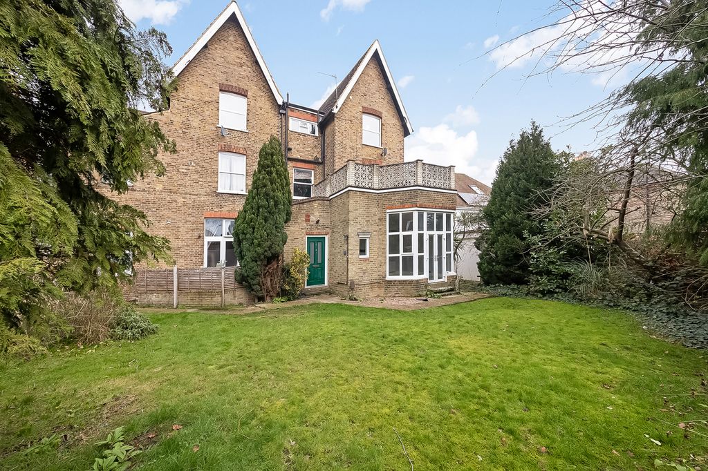 Property photo 1 of 12