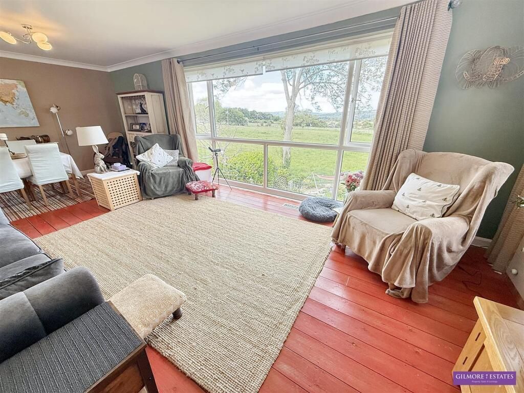 Property photo 1 of 27 L Shaped Lounge Through Dining Room