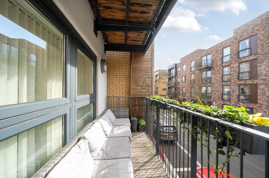 Property photo 2 of 9