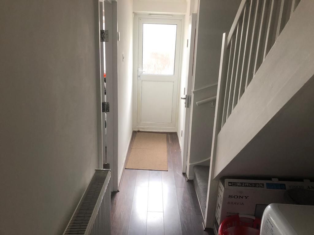 Property photo 3 of 25