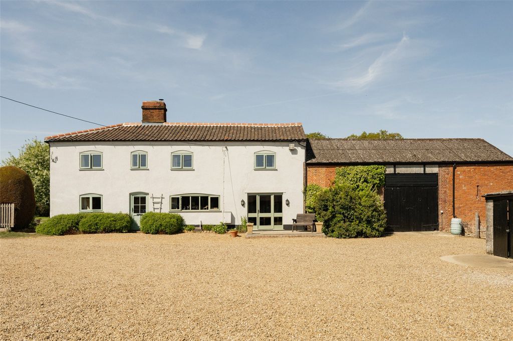 Property photo 3 of 30 Farmhouse