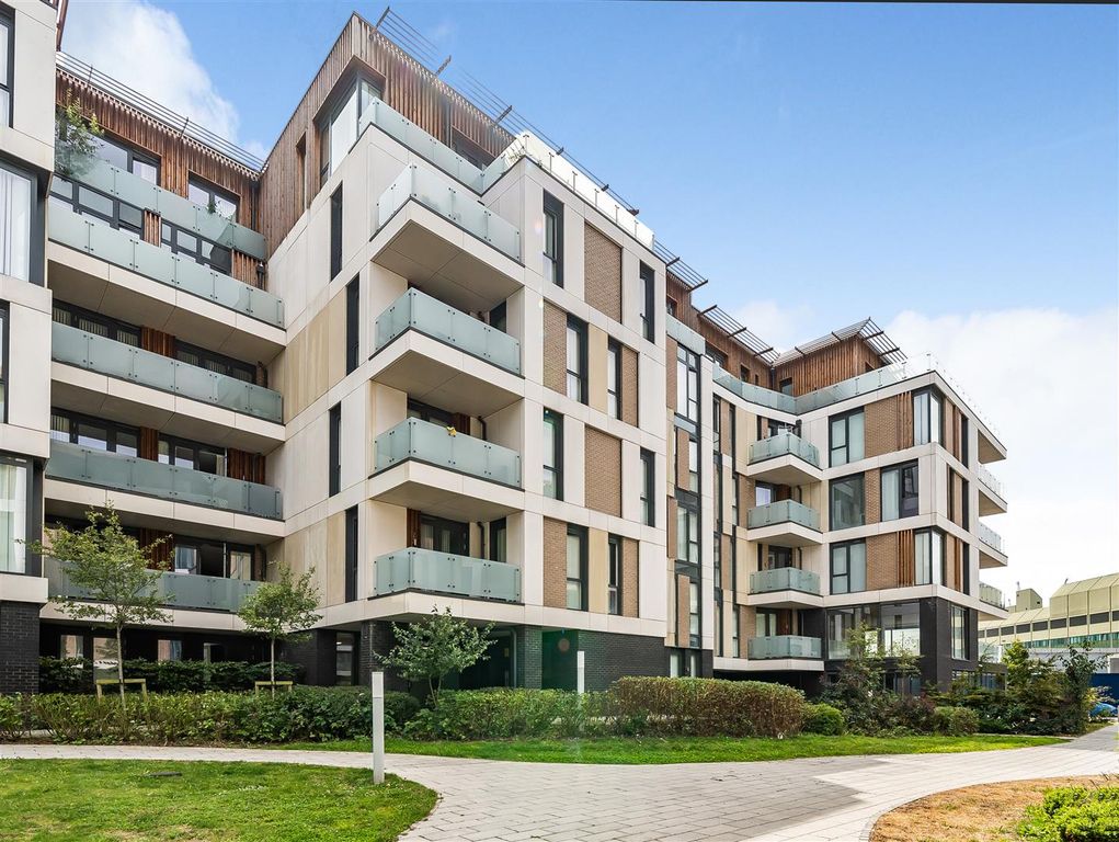 Property photo 1 of 15 Quebec Way