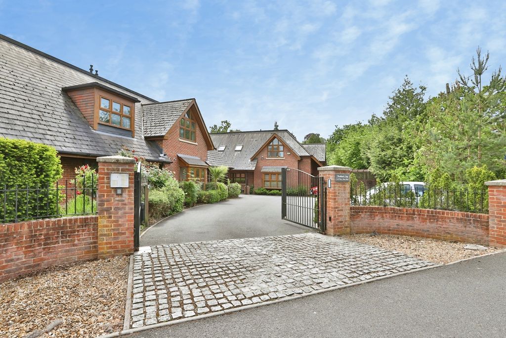 Property photo 1 of 20 Pbox-Img.Jpg