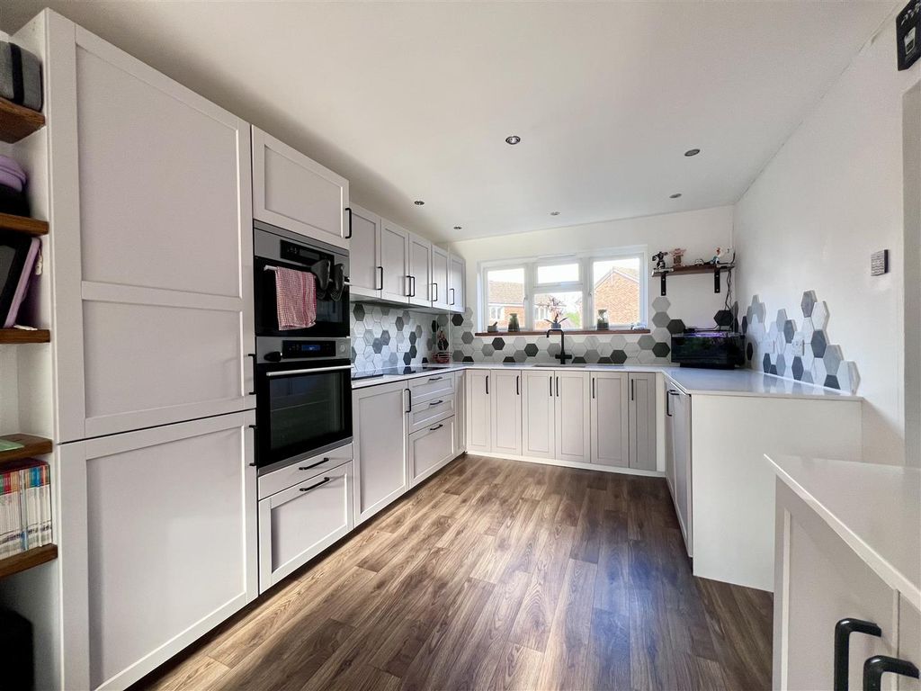 Property photo 2 of 13 Img_0564.Jpeg