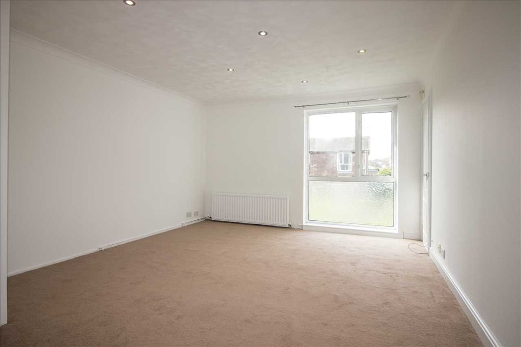 Property photo 2 of 7 Lounge