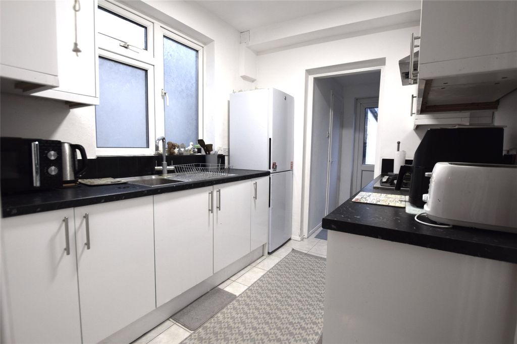 Property photo 3 of 13 Kitchen