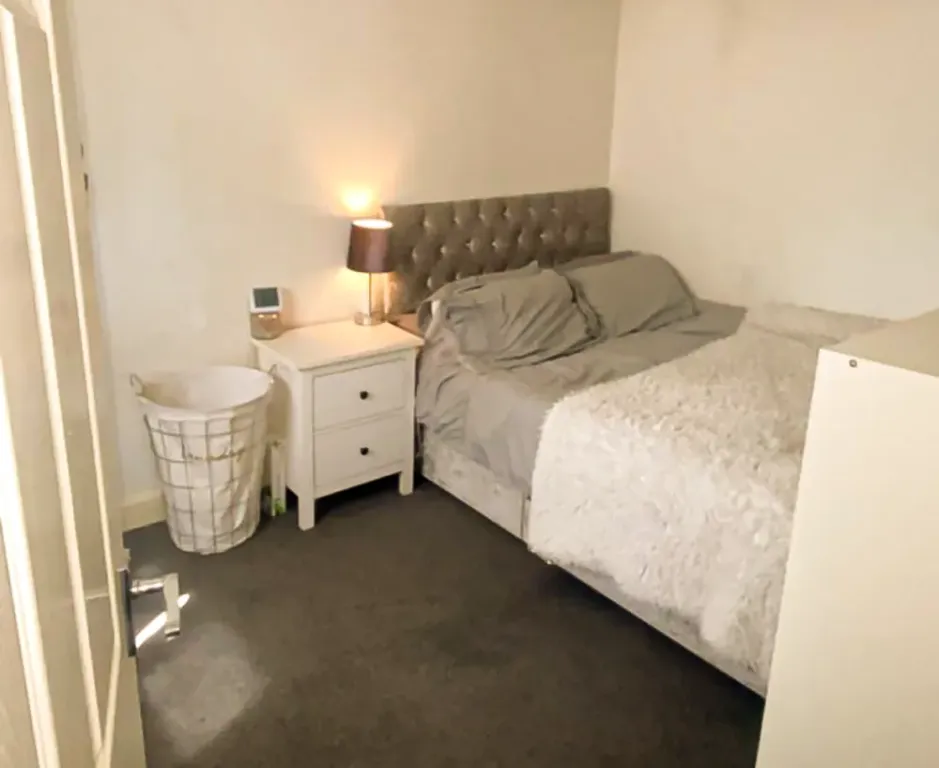 Property photo 1 of 5