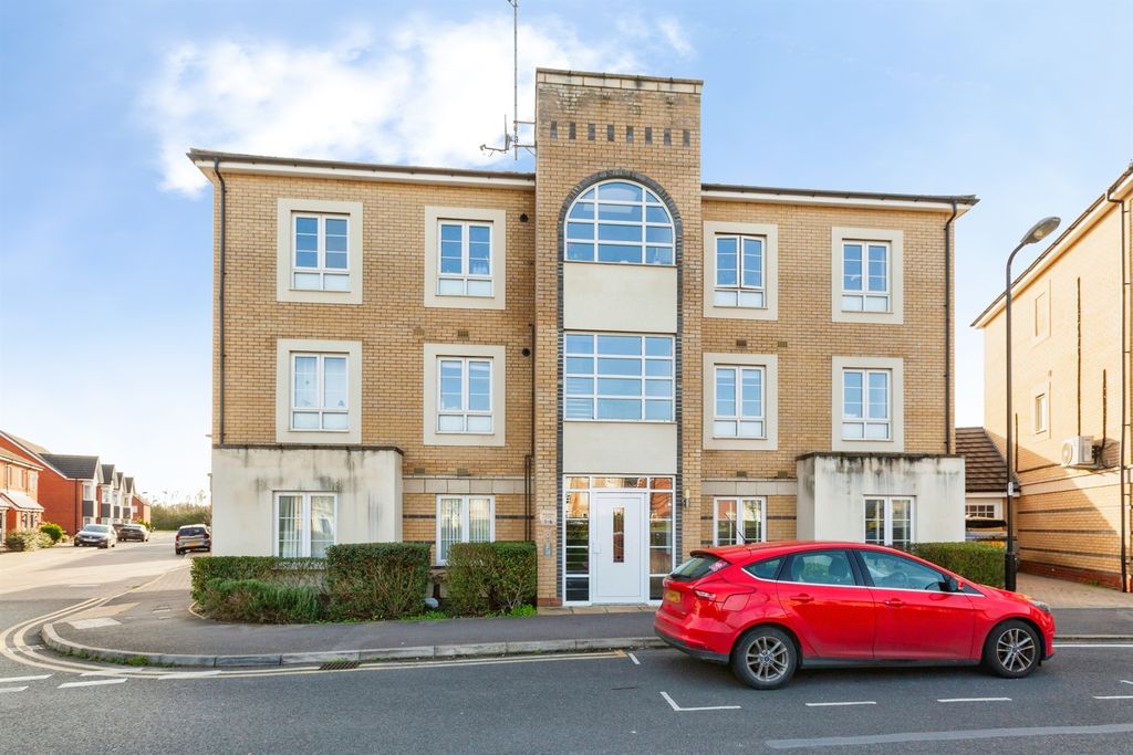 Property photo 1 of 11