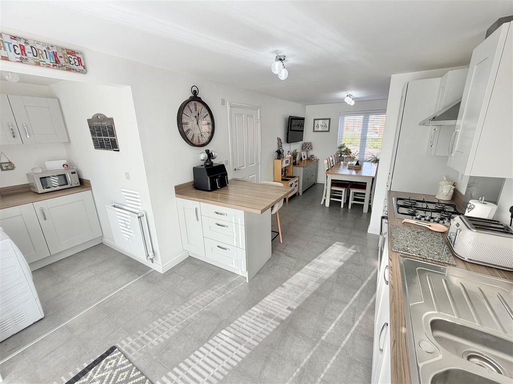 Property photo 2 of 42 Dining Kitchen